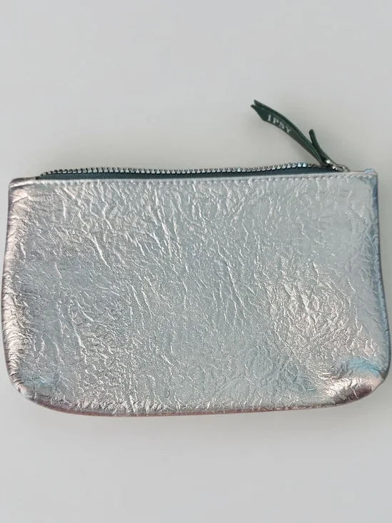 Ipsy Cosmetic Pouch w/ 2 Mystery Items
