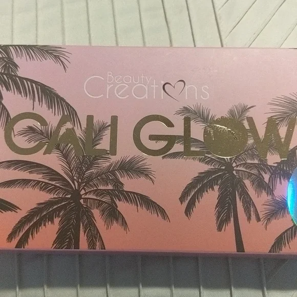 NWT Face Palette