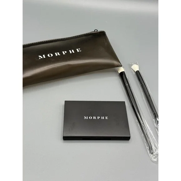 Morphe‎ Artistry Palette with Brushes and Cosmetic Bag - Limited Edition