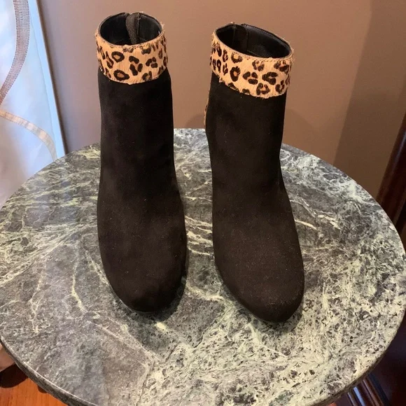 Bandolino Black/Leopard Suede/Nimal Hair Booties sz 8.5 M