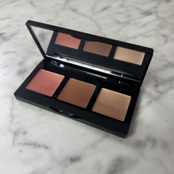 Laura Geller Multitasking Eye Lip Cheek Palette Cream To Power Trio‎
