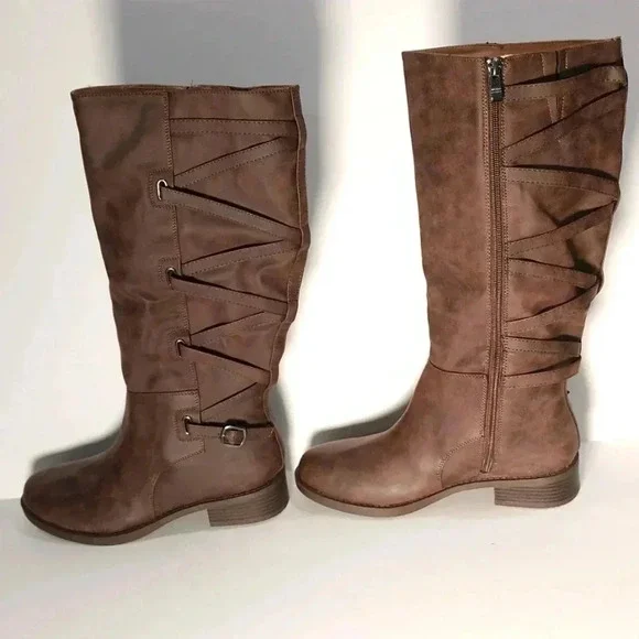 Journee Women's Boots Size 7.5 Brown