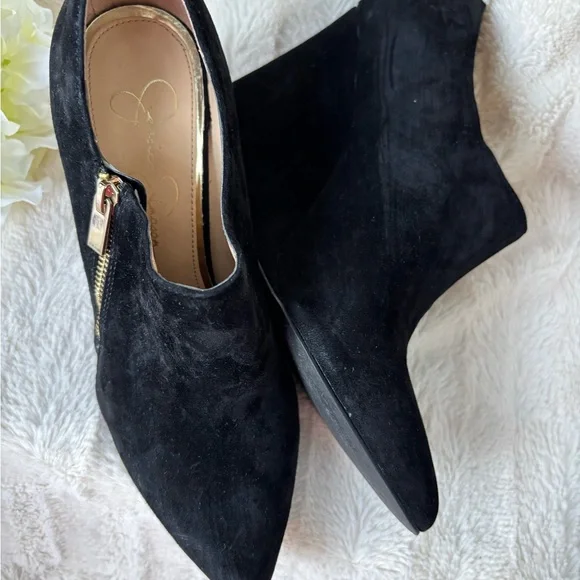 Jessica Simpson Black Suede Pointed Toe Ankle Booties with Side Zip size 9