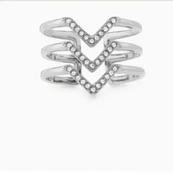 ✨ Stella & Dot Silver Rhinestones Crystals Pave Modern Minimalist ring Size 6 ✨