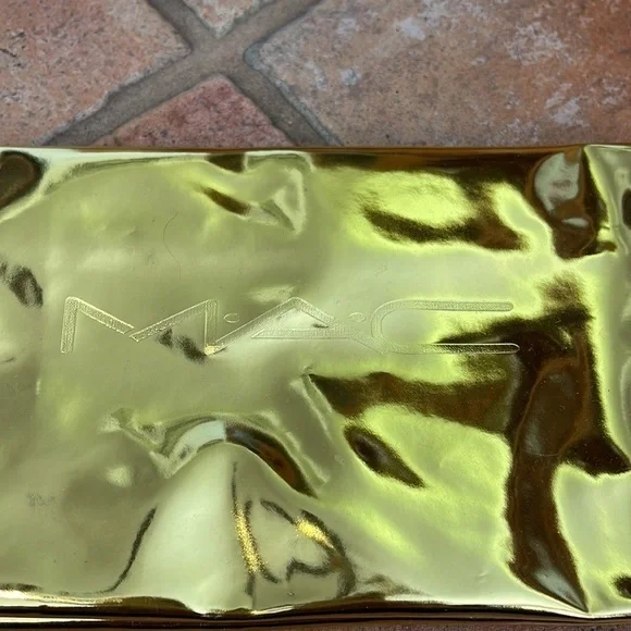 MAC gold travel make up case