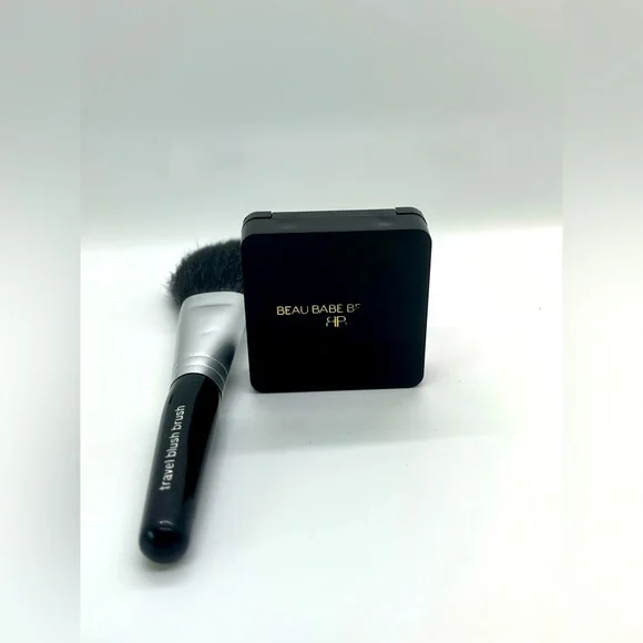 Beau Babe Beauty DEEP BRONZE Highlighter 3g And New Travel Blush Brush
