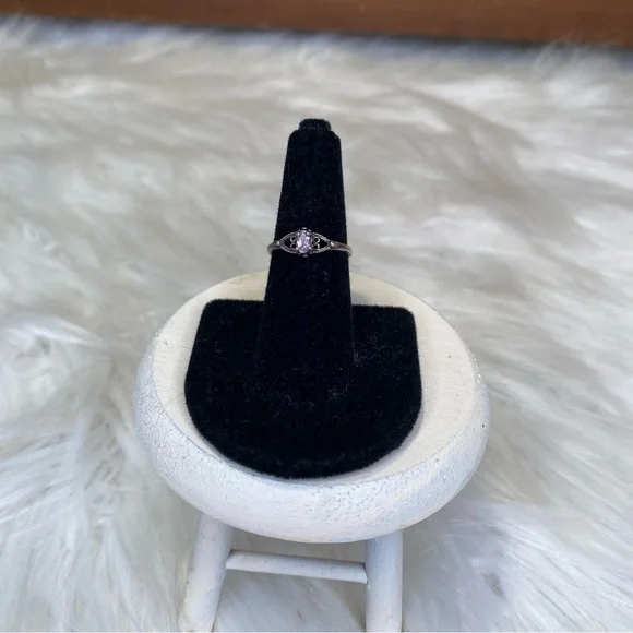 Sterling Silver 925 Light Purple Stone Ring With Heart Detail at Sides