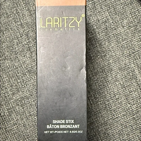 Laritzy Cosmetics Bronzer and Contour Shade Stix -Luau (deep chocolate)