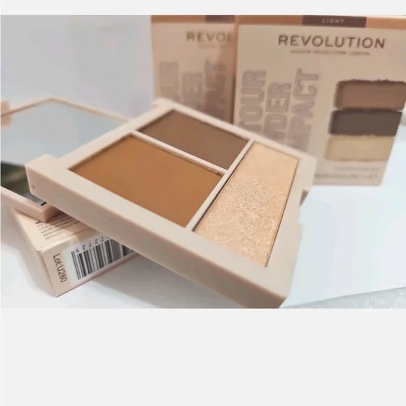 Revolution Bronzer & Contour Palette Brown Gold