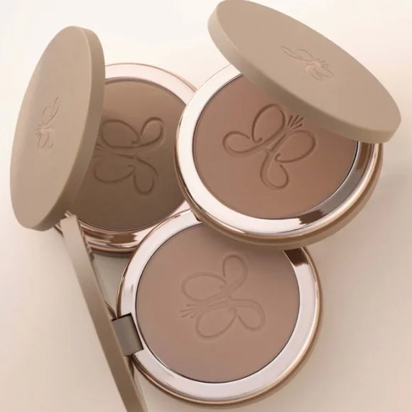 NEW✅ABH Smooth Blur Bronzer