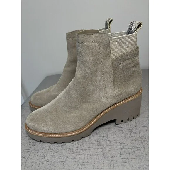 Dolce Vita Suede Chelsea Boots Wedge Platform Lug Sole Women's US 8.5 M Taupe