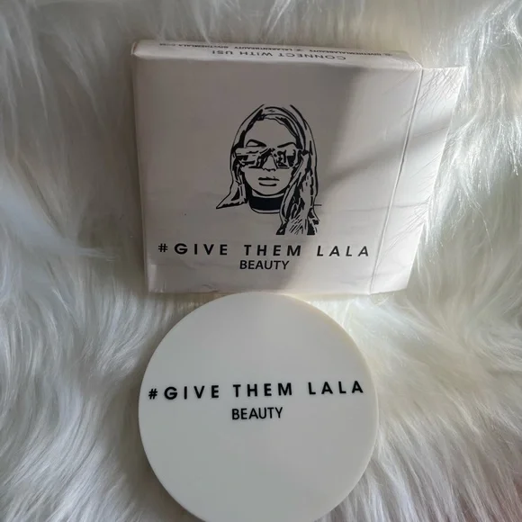 GIVE THEM LALA BEAUTY BARBADOS BRONZER COMPACT WITH MIRROR NIB