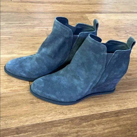 NEW DOLCE VITA women’s Wedge Suede Gray Boot Sz 7