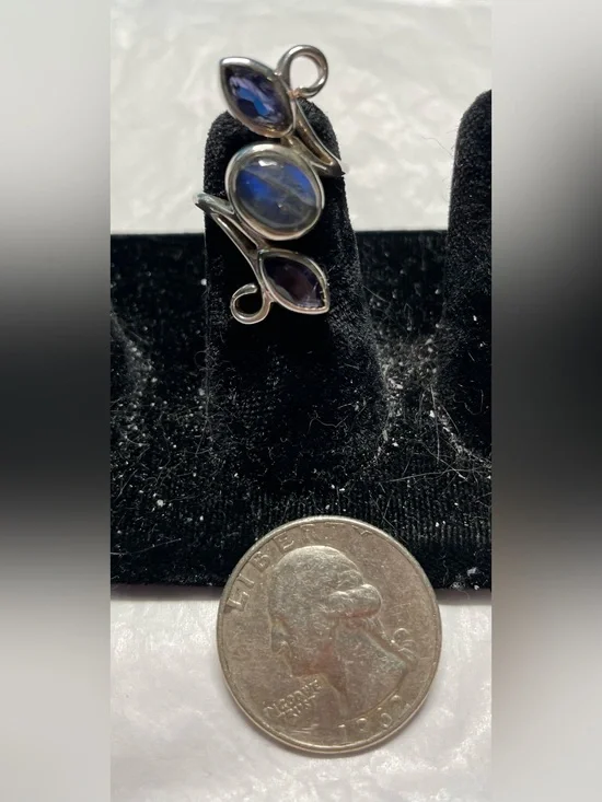 Labradorite ring