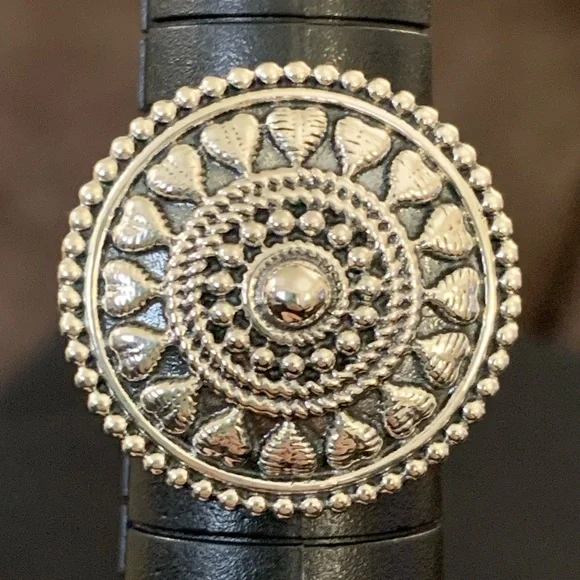 ARTISAN COLLECTION OF INDIA(TM) STERLING SILVER STATEMENT RING