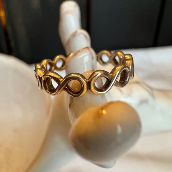 Pandora Infinite Shine Ring