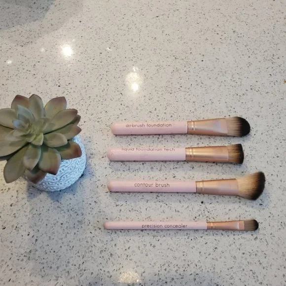 Set 4 Pink & Rose Gold Makeup Brushes Face Brush Cosmetics Foundation Concealer