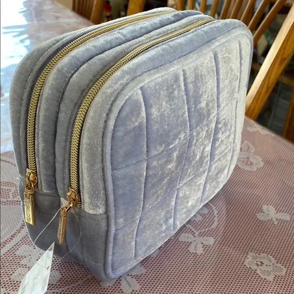 Conair Quilted Velvet Cosmetic Clutch Bag