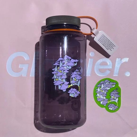 Glossier Seattle Water Bottle NWT