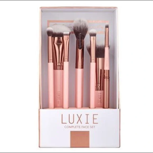 Luxie Complete Face Makeup Brush Set