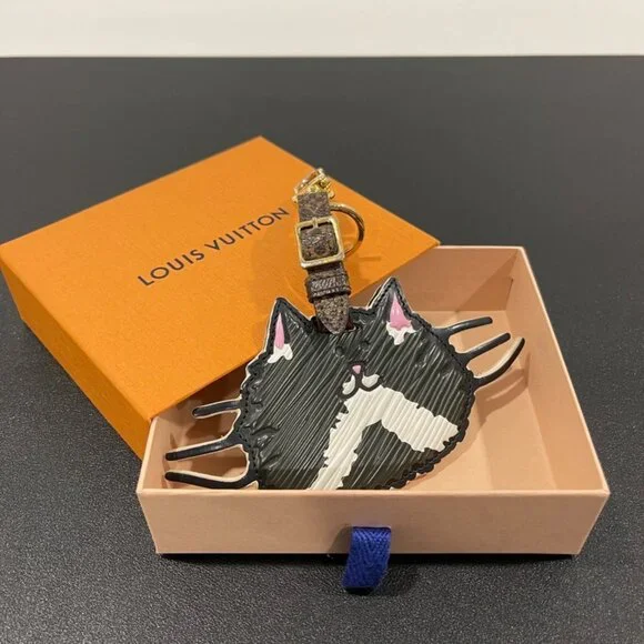 Louis Vuitton Catogram Monogram/Epi Bag Charm/Key Holder (JB1409)