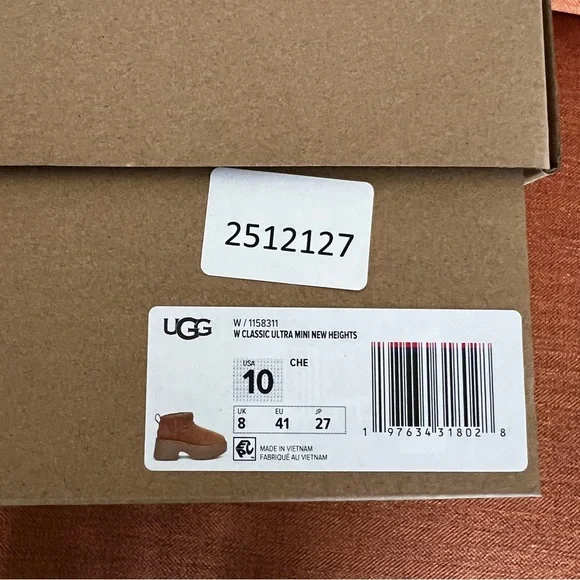 UGG New Women's Classic Ultra Mini New Heights Boot Size 10 #B1513A