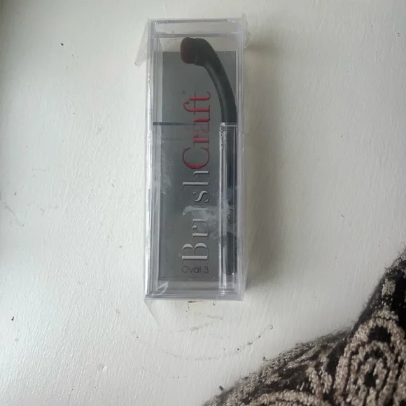 BrushCraft Oval 3 Makeup Brush