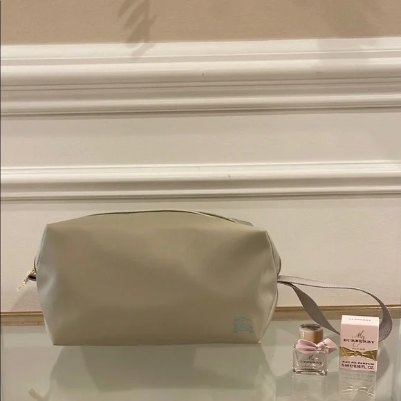 Burberry Light Tan Long Cosmetic Women's Bag