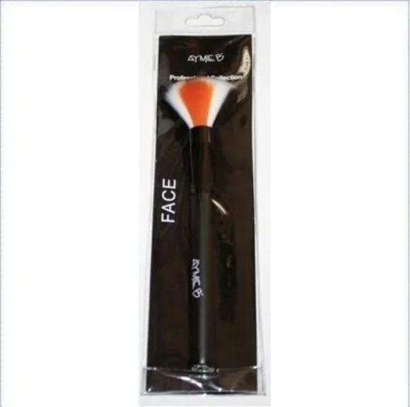 Aymie B' GOTTA B URBAN Professional Collection Face Brush Synthetic New