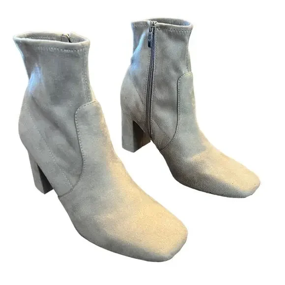 Marc Fisher Needit Stretch Ankle Bootie NEW Size 6.5 No Box Light grey