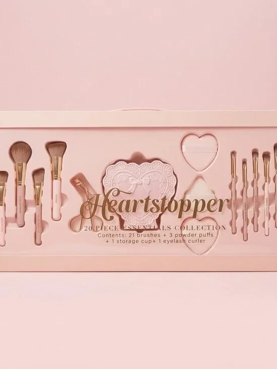 NWT TikTok Viral Heartstopper Pink Makeup Brush Set