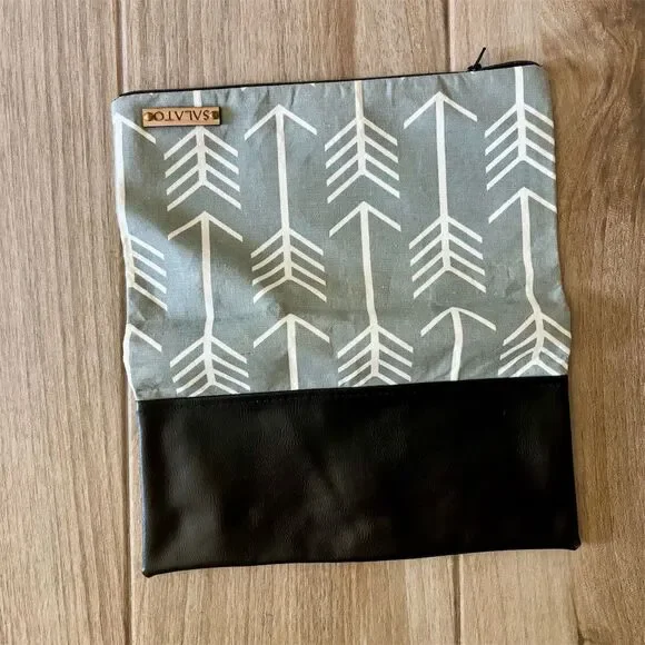 Salato Designs Wet-Dry Bag Arrows Pattern Black All Seasons