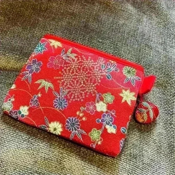 NWOT Beautiful Red Floral Zippered Pouch, Cosmetic Bag, Wallet, etc.