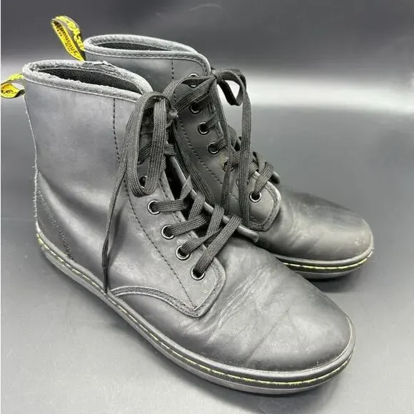 Dr. Martens Black Leather Casual Tobias Booties Woman 5 Air Wear Walking Sole