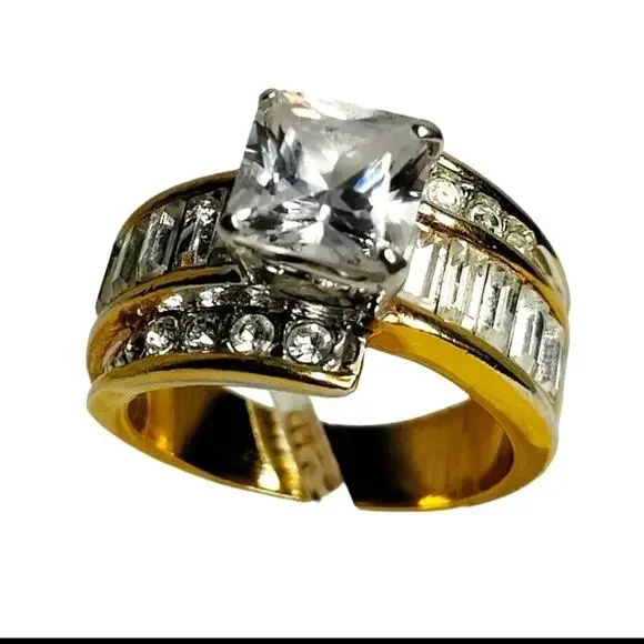 Gold Plated Ring Size 8 Baguette‎ Princess Cut Cubic Zirconia Stones Vtg Jewelry