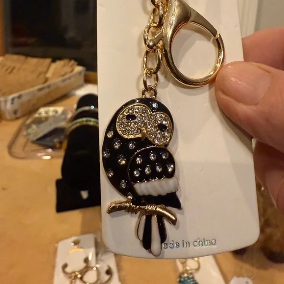 Mint Owl Crystal Bag Charm & Keychain – Choose Your Color ✨🦉