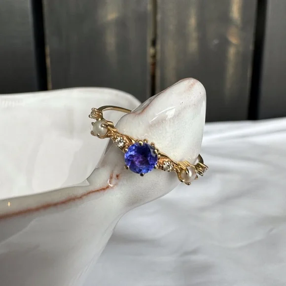 14KYG Tanzanite Diamonds Pearls Ring