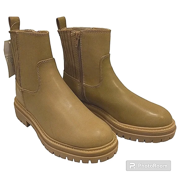 NWT 8.5 TT Ankle Boots Tan Memory Foam Comfy Slouchy Combat Moto Lug Chelsea