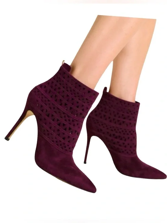 White House Black Market Burgundy Laser Cut Heeled Ankle Boots 8.5