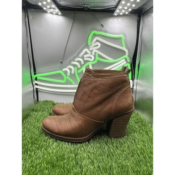Lucky Brand Ankle High‎ Zip Boot Brown Womens Size 7M/37