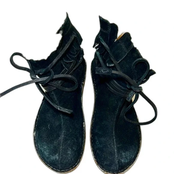 Ugg Gaviota Lace Up Fringe Booties Black 5749 Size 8