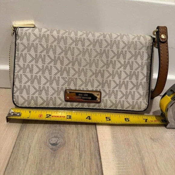 Michael Kors Jet Set Medium Flap wallet