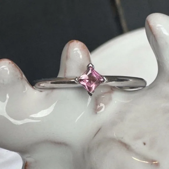 10KWG Princess With A Twist Pink Tourmaline Ring