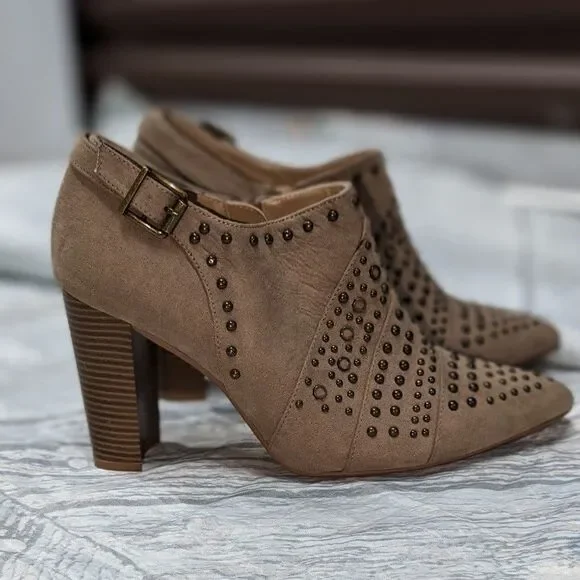 Kaari Blue Size 10 Tan Faux Suede Studded Ankle Boots Bootie Edgy Rocker Chic