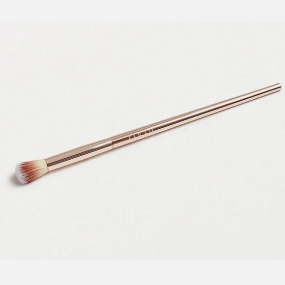 F.A.R.A.H. Eye Contour Brush