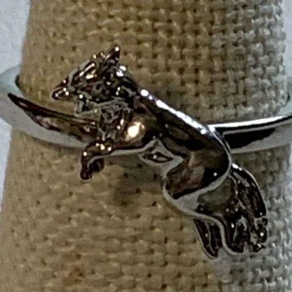 Fierce Silver-Tone Dire Wolf Ring - size 7
