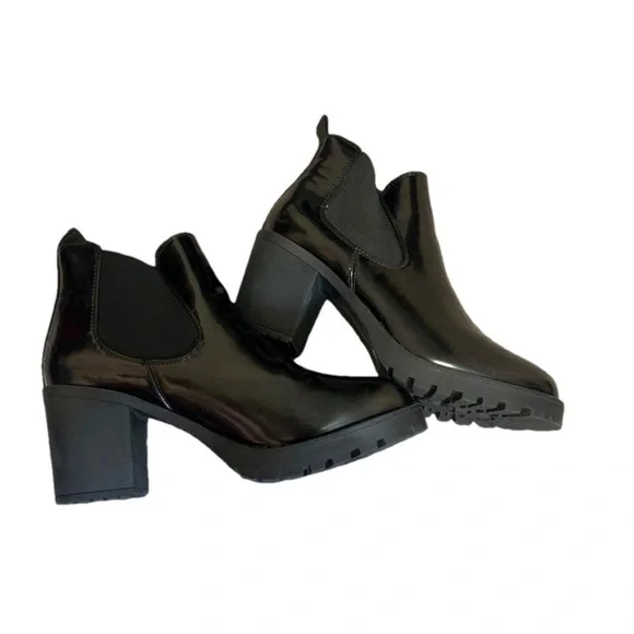 H by Halston Vegan Leather Black Heeled Chelsea Boots Size 9