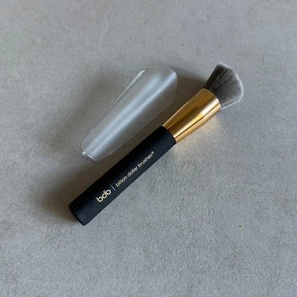Billion Dollar Brushes Contour Brush – Professional Angled Makeup Brush