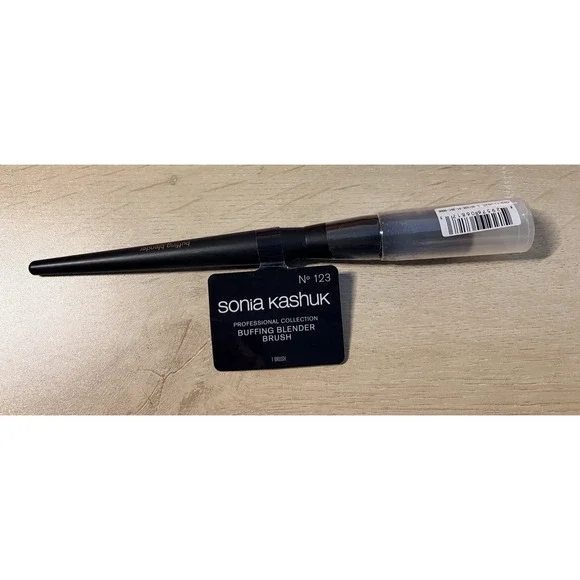 Sonia Kushuk Buffing Blender Brush #123