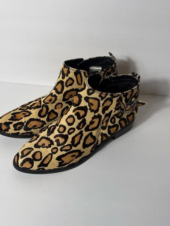 Western Indie Sleek Blondo Leopard Print Waterproof Cow Hair Ankle Boots Size 9